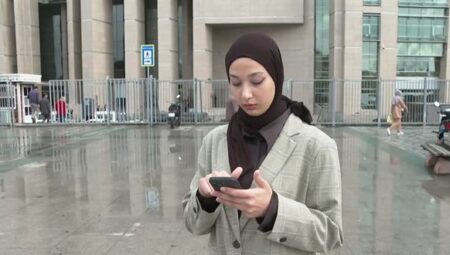 Staj için gelen öğrenciyi başörtüsü sebebiyle almayan okula soruşturma
